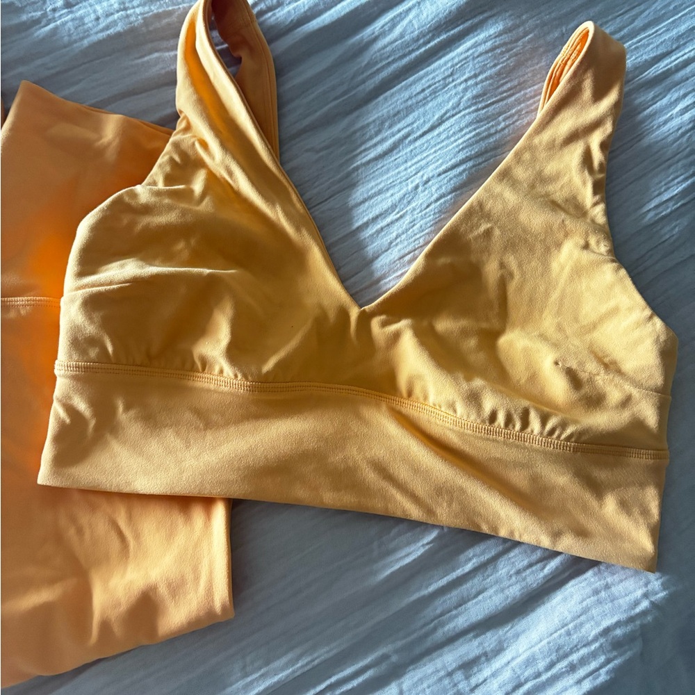 Lululemon work out set pair